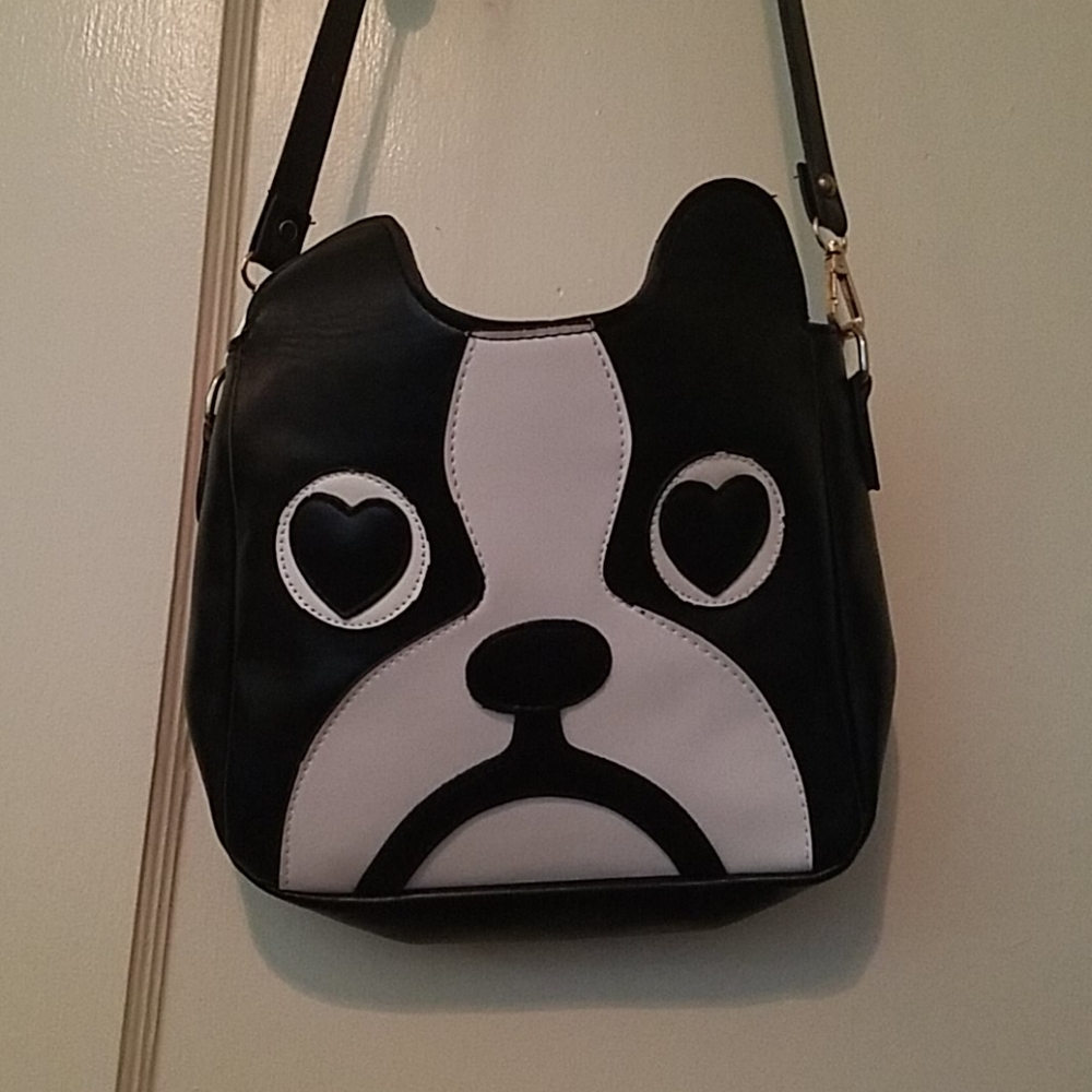 Cute handbag with dog face (frenchie or boston?)